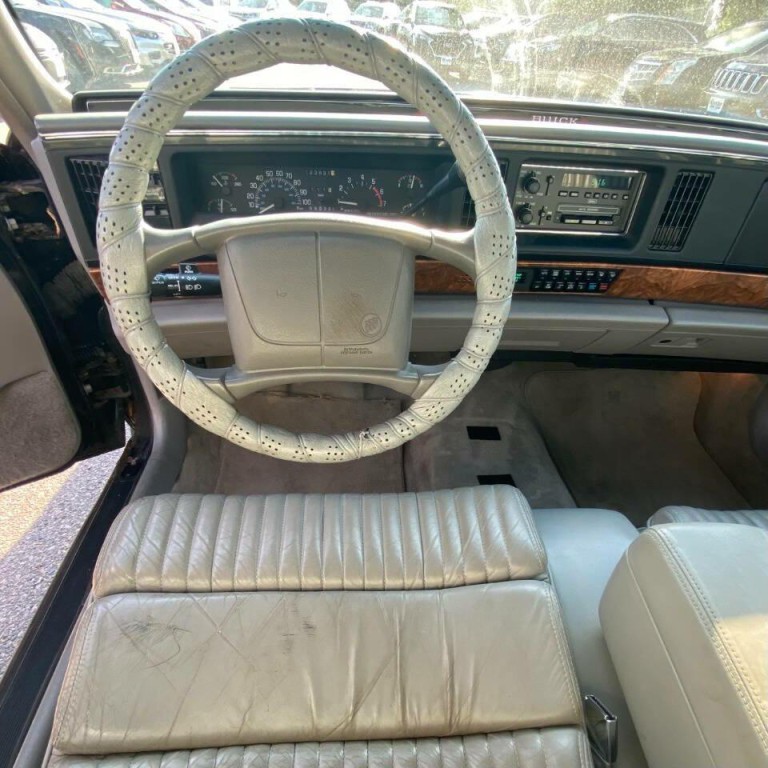 1994 Buick Park Avenue Image 14