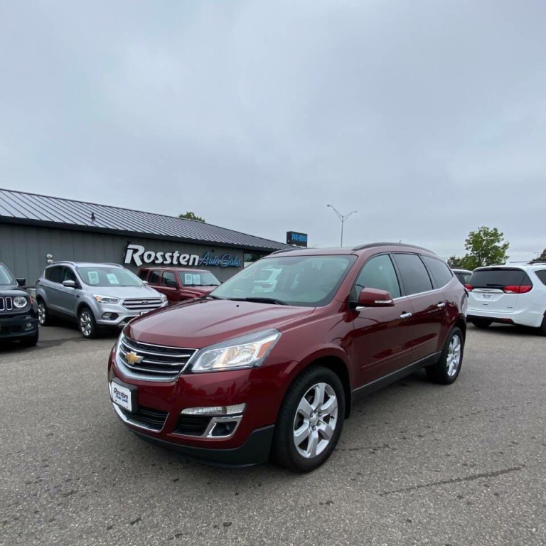 2017 Chevrolet Traverse Image 2