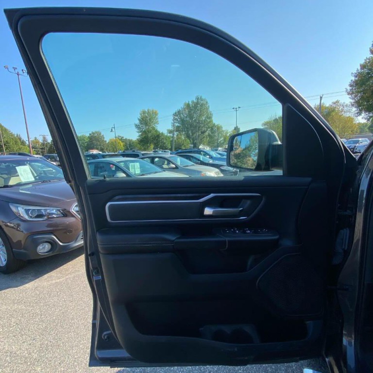 2021 RAM 1500 Image 12