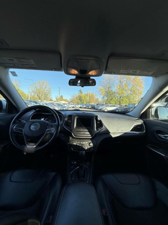 2019 Jeep Cherokee Image 9