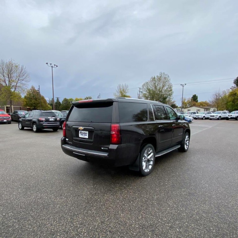 2018 Chevrolet Suburban Image 6