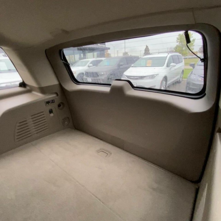 2018 Chevrolet Suburban Image 10