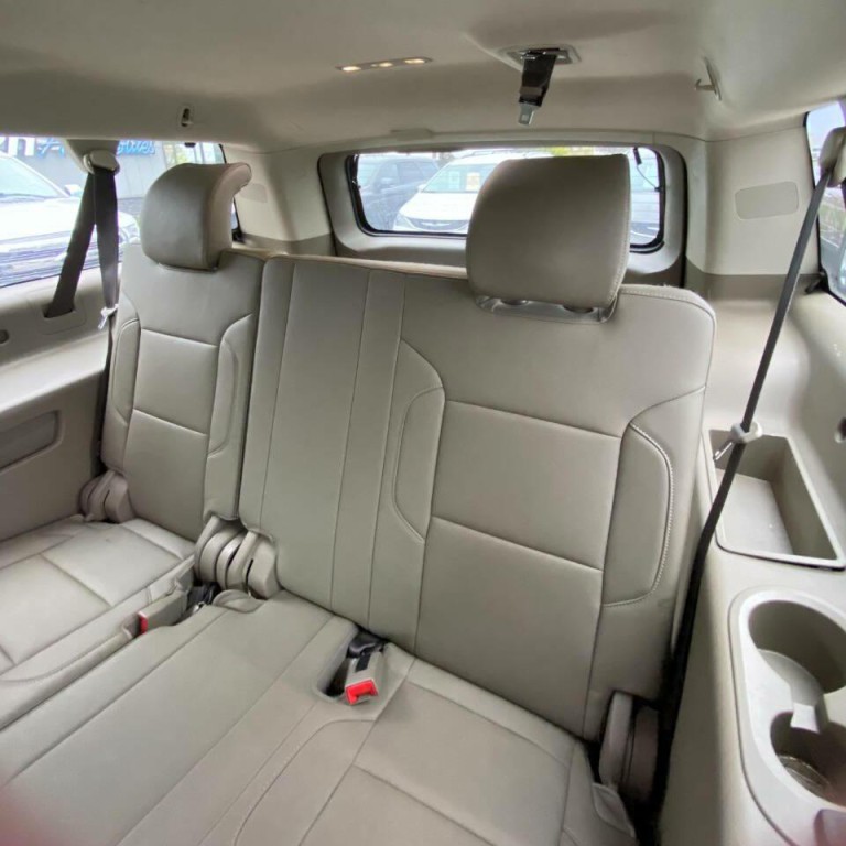 2018 Chevrolet Suburban Image 11