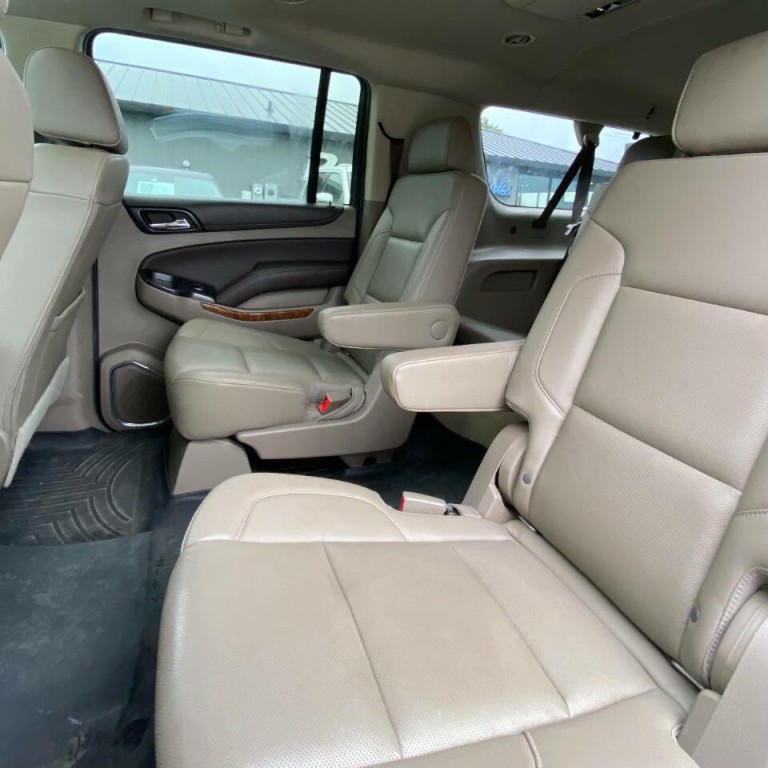 2018 Chevrolet Suburban Image 12