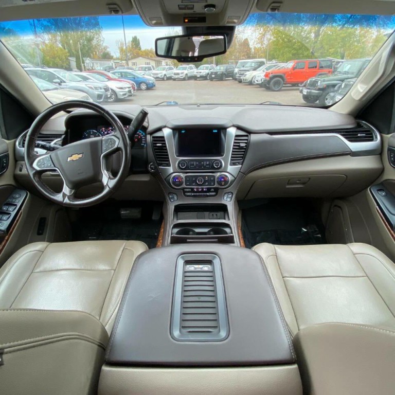 2018 Chevrolet Suburban Image 13