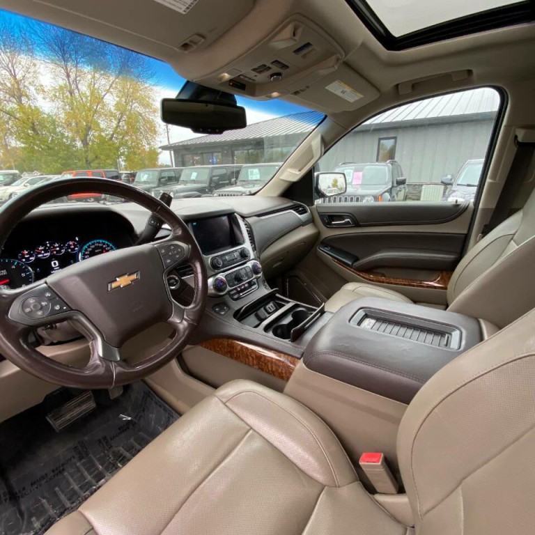 2018 Chevrolet Suburban Image 14