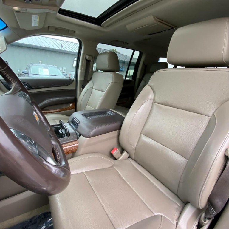 2018 Chevrolet Suburban Image 15