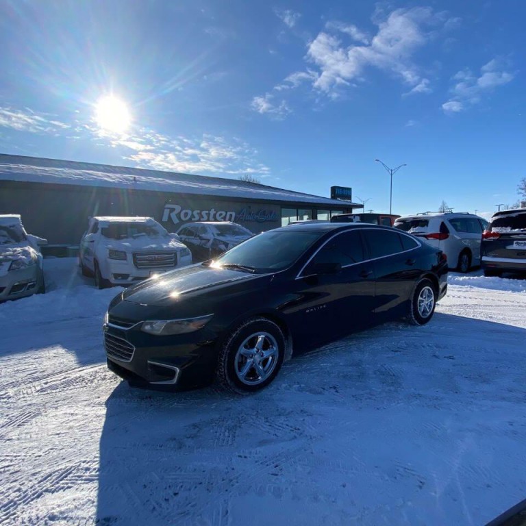 2018 Chevrolet Malibu Image 1