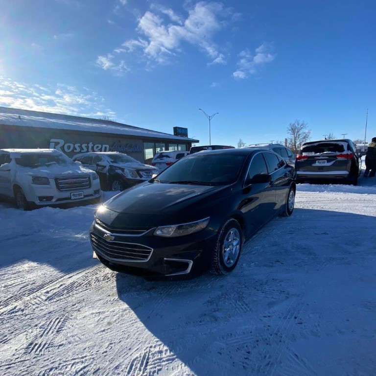 2018 Chevrolet Malibu Image 2