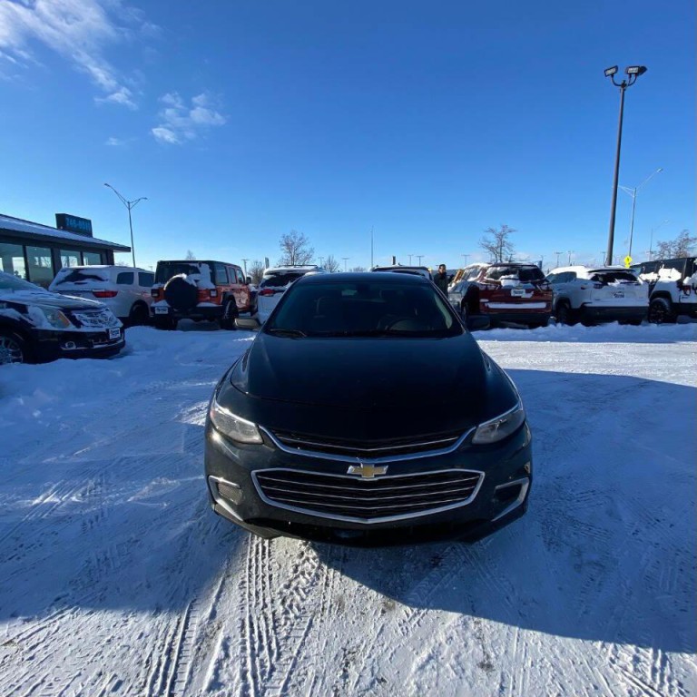 2018 Chevrolet Malibu Image 3