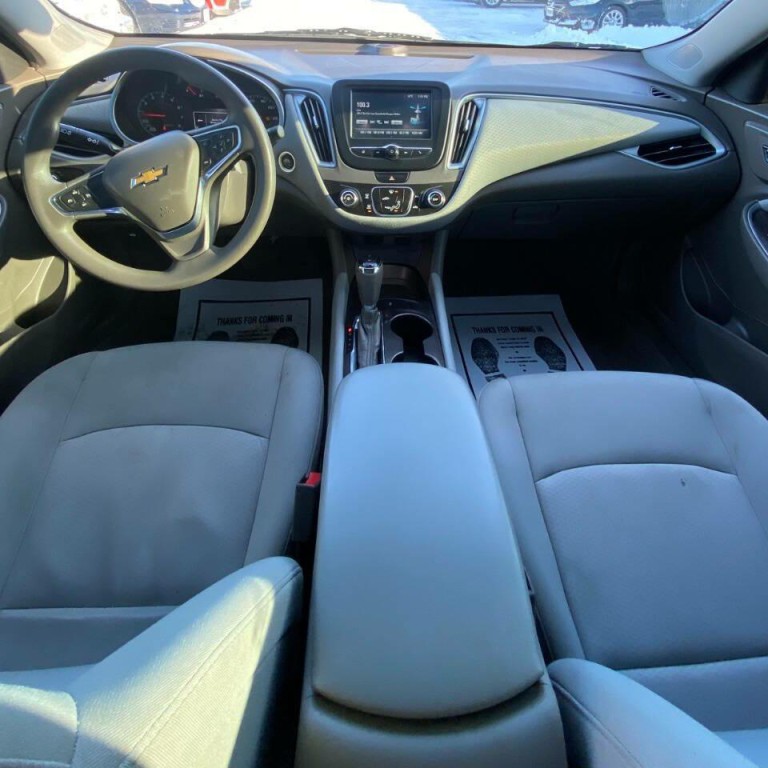 2018 Chevrolet Malibu Image 11
