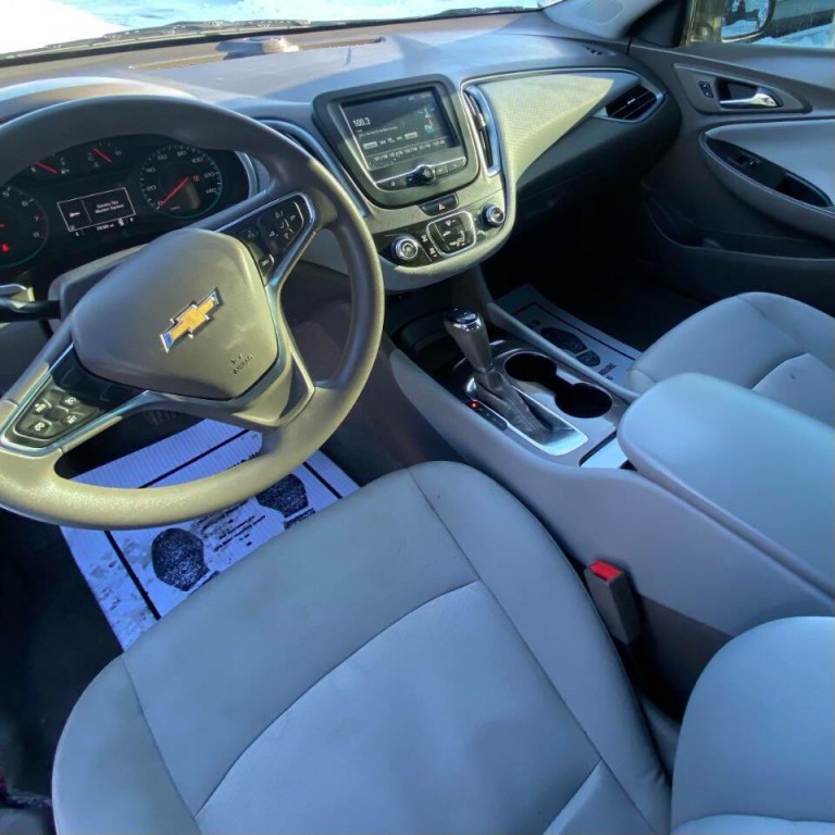 2018 Chevrolet Malibu Image 12