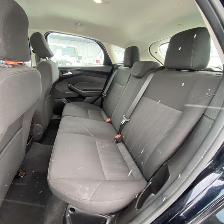 2016 Ford Focus Image 10