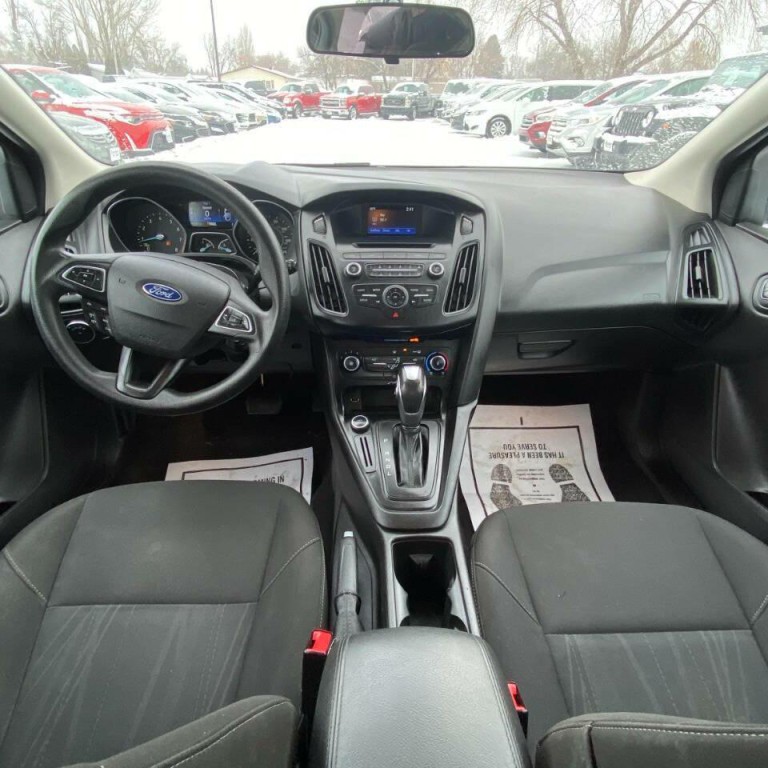 2016 Ford Focus Image 11