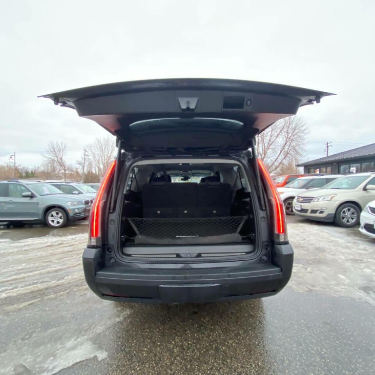 2019 Cadillac Escalade Image 8