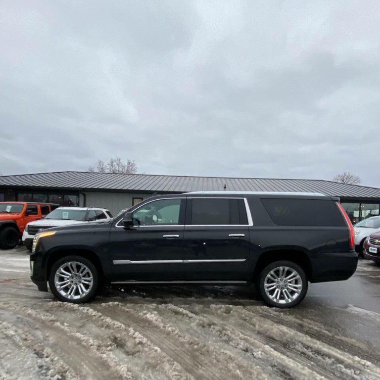 2019 Cadillac Escalade Image 10