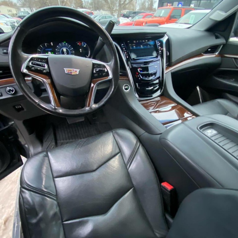 2019 Cadillac Escalade Image 17