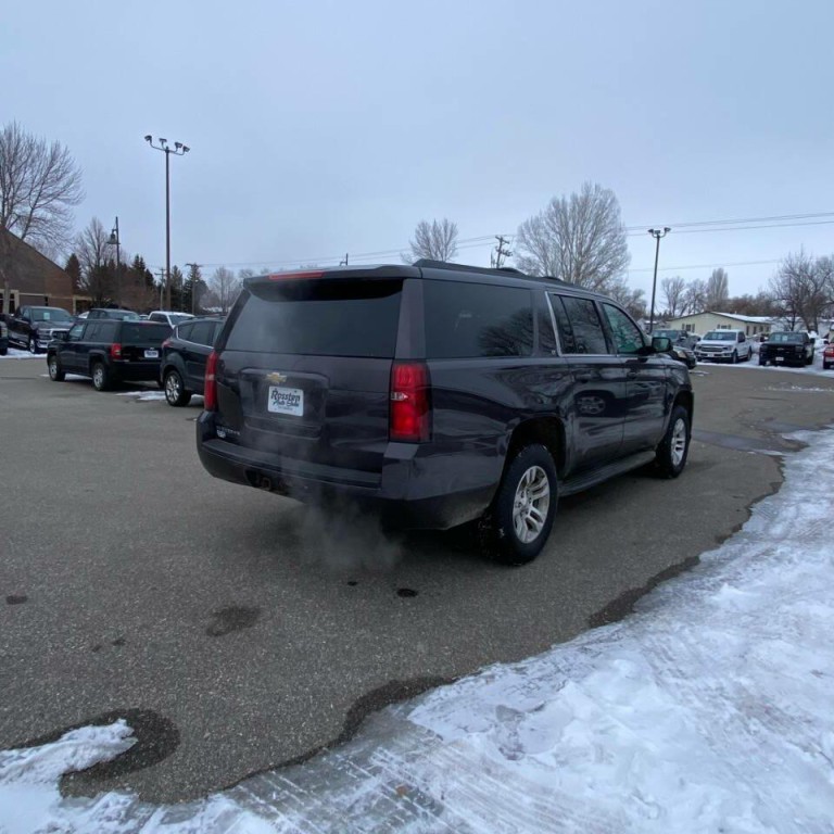 2015 Chevrolet Suburban Image 6