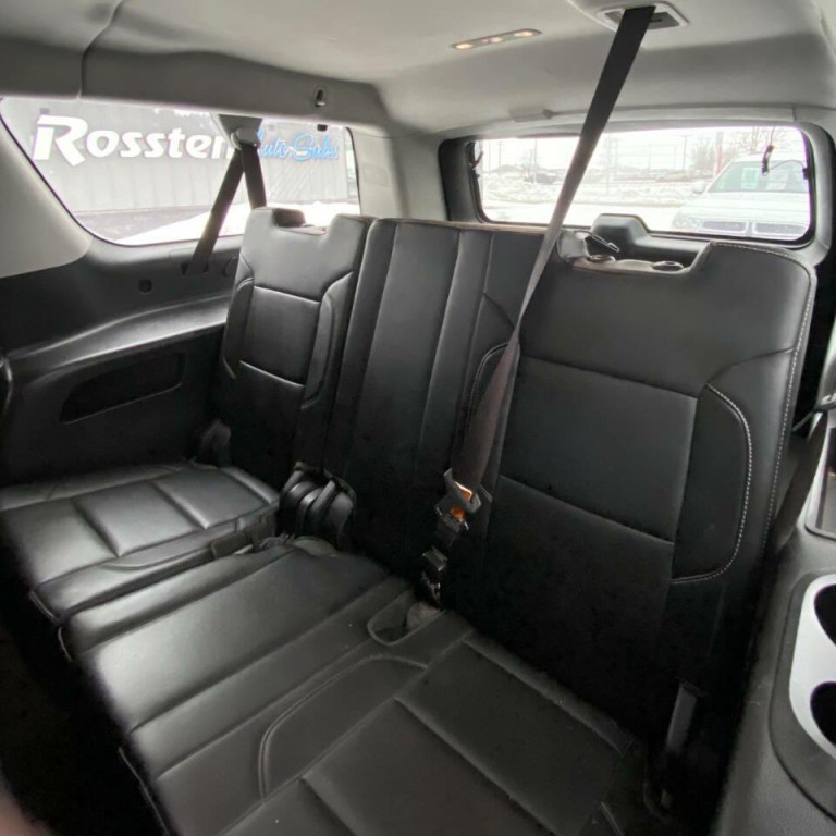 2015 Chevrolet Suburban Image 10