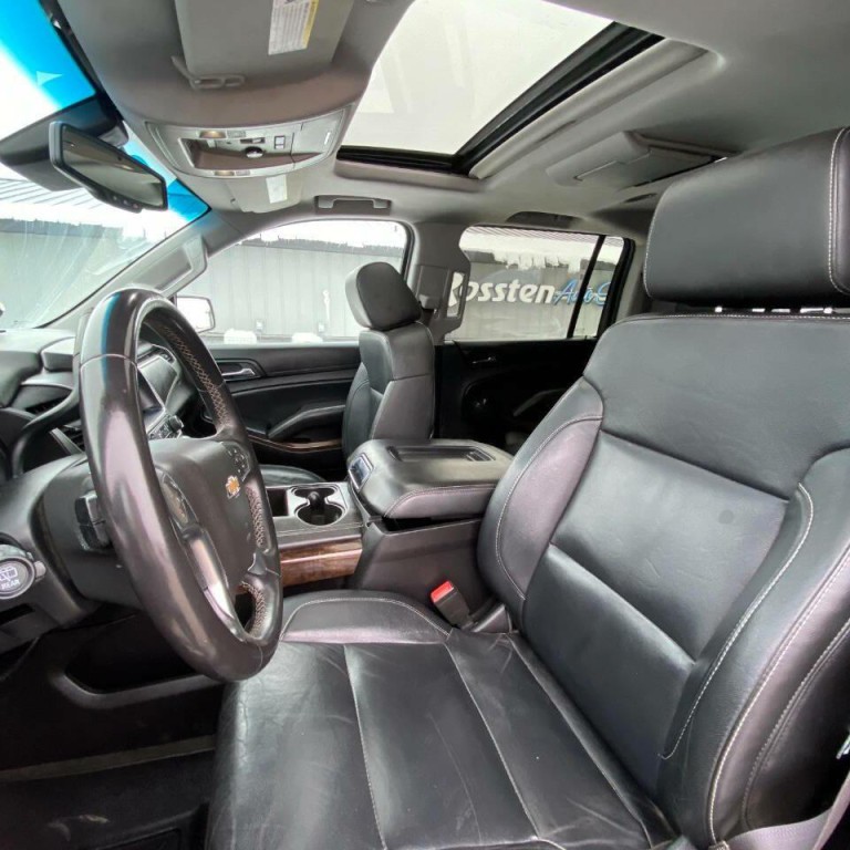 2015 Chevrolet Suburban Image 13