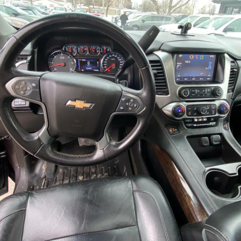 2015 Chevrolet Suburban Image 15