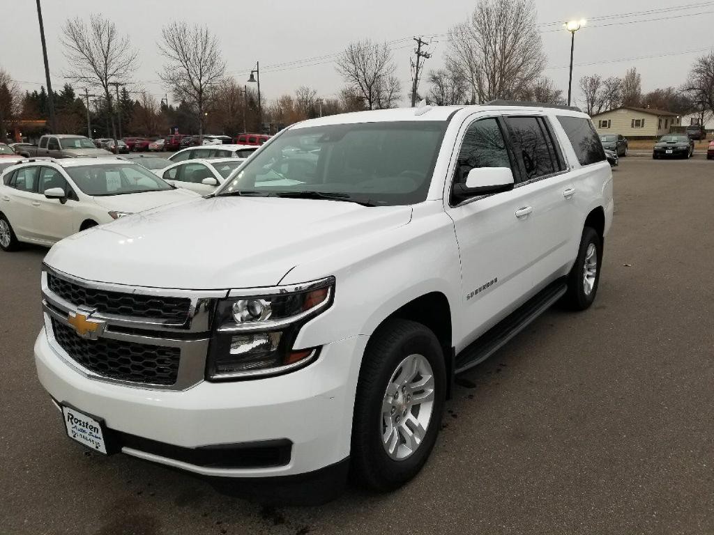 2018 Chevrolet Suburban Image 2
