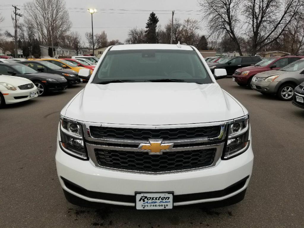 2018 Chevrolet Suburban Image 3
