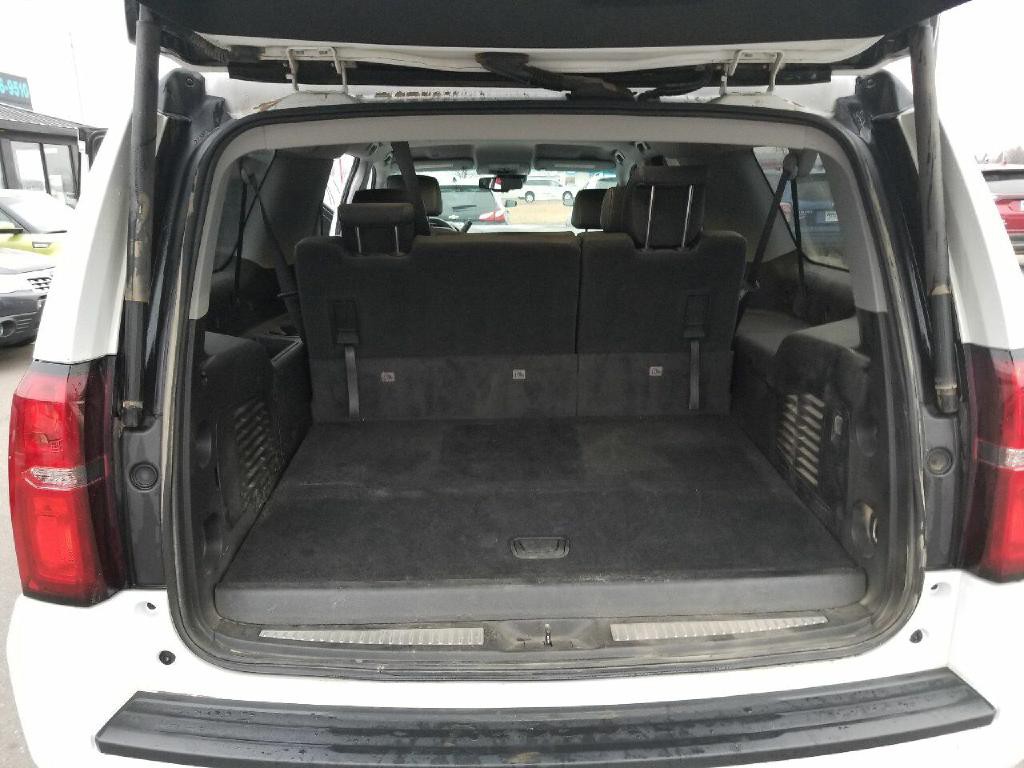 2018 Chevrolet Suburban Image 11