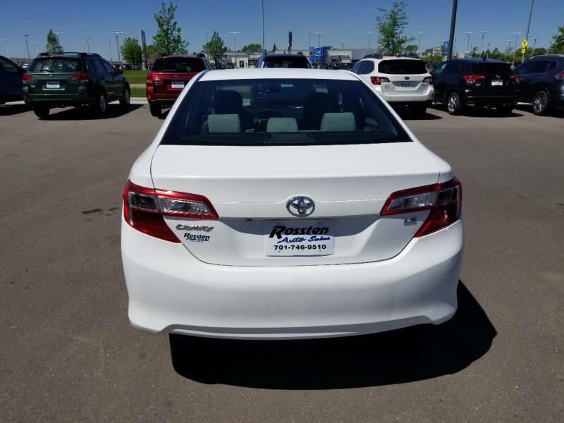 2014 Toyota Camry Image 7