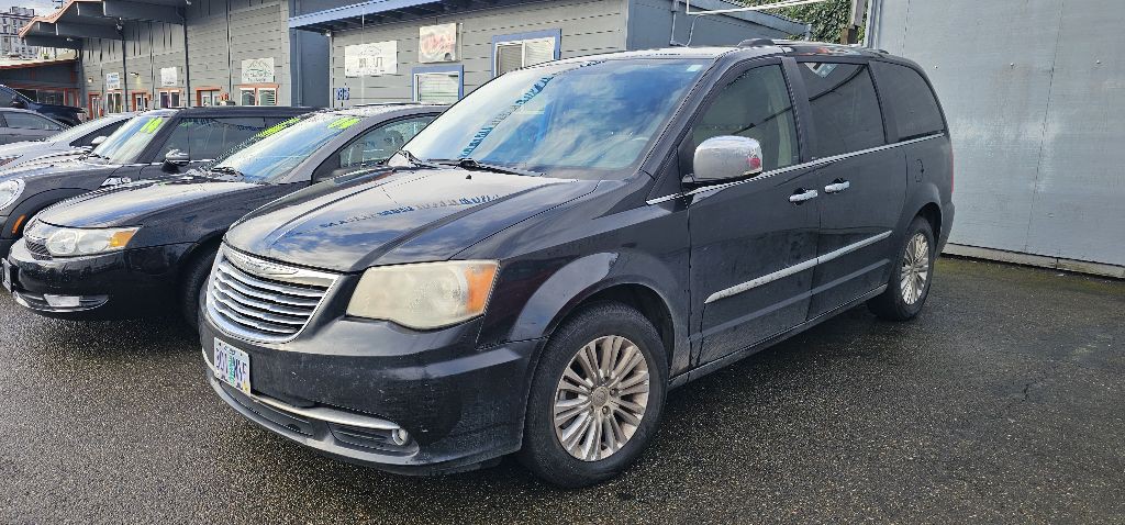 2012 Chrysler Town & Country Limited