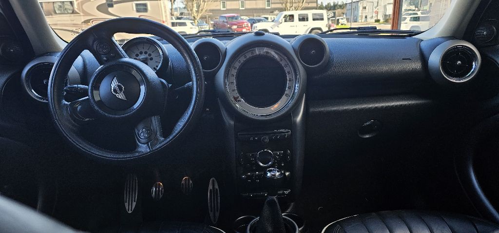 2012 MINI Cooper Image 10