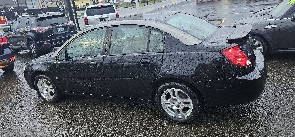 2004 Saturn ION Image 4