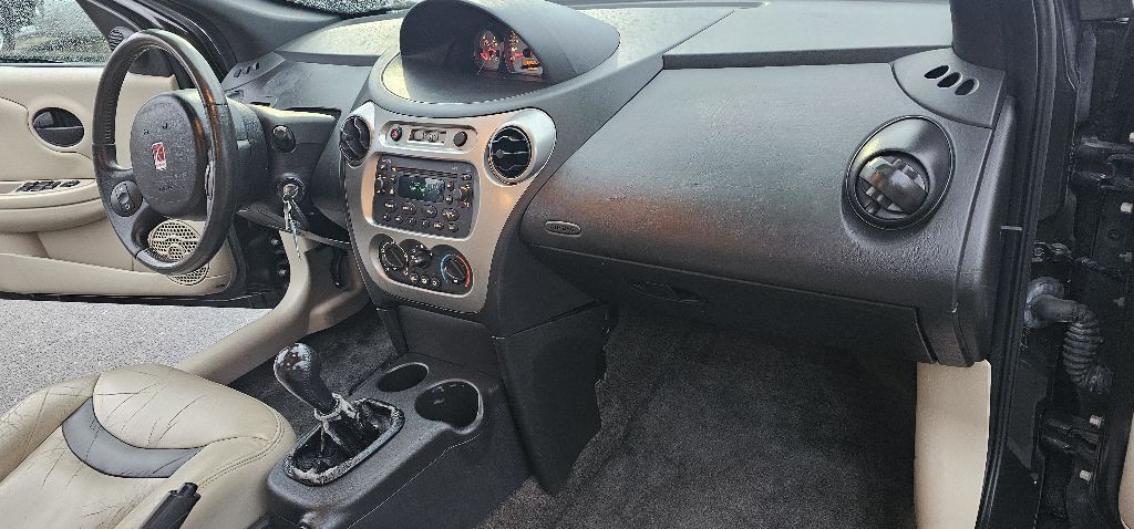 2004 Saturn ION Image 12