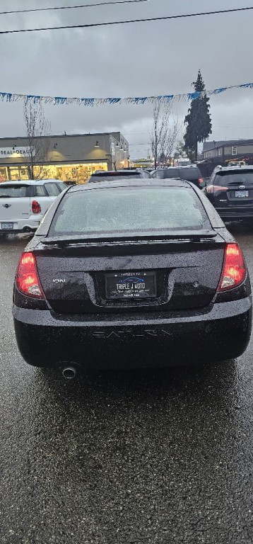 2004 Saturn ION Image 14