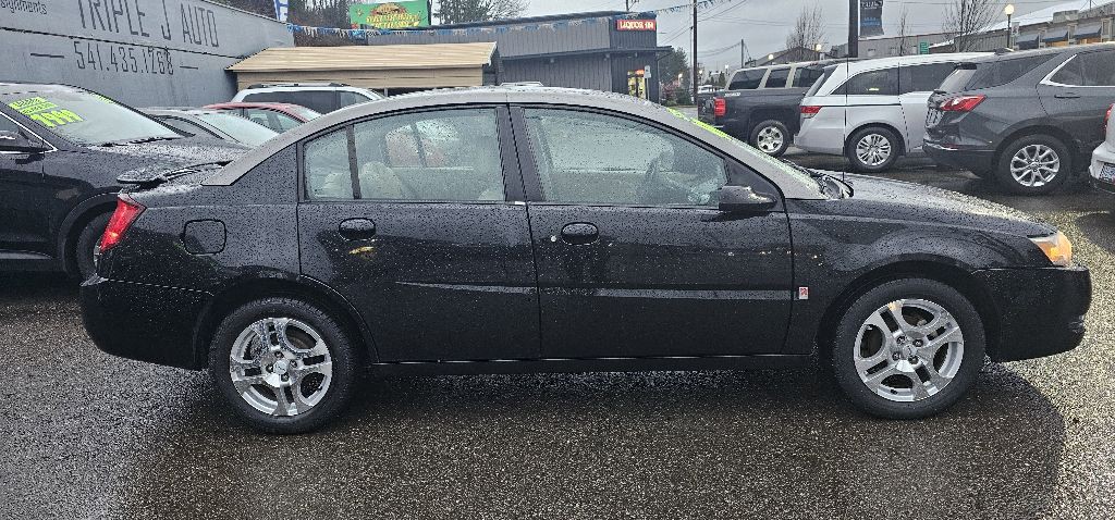 2004 Saturn ION Image 17