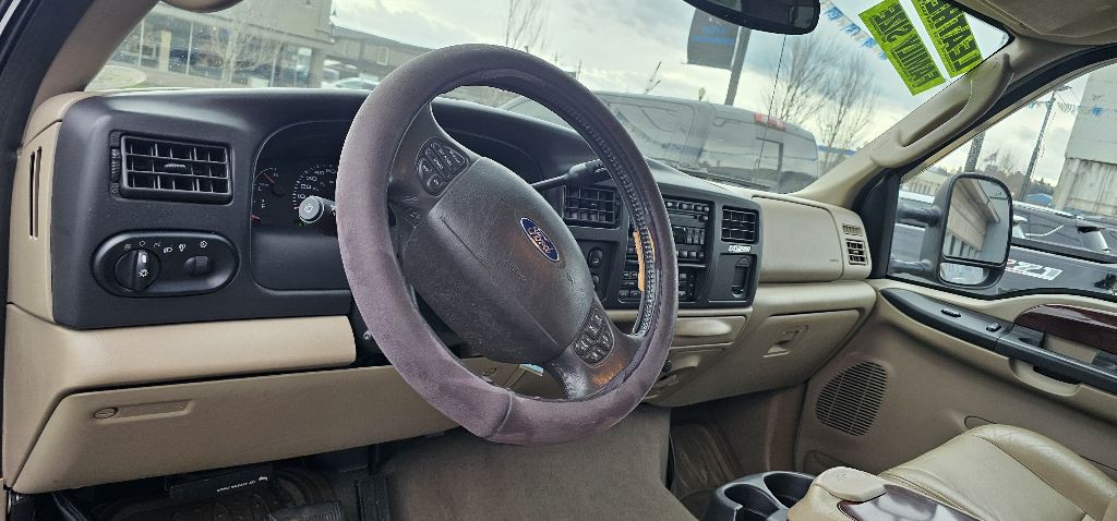 2005 Ford Excursion Image 8