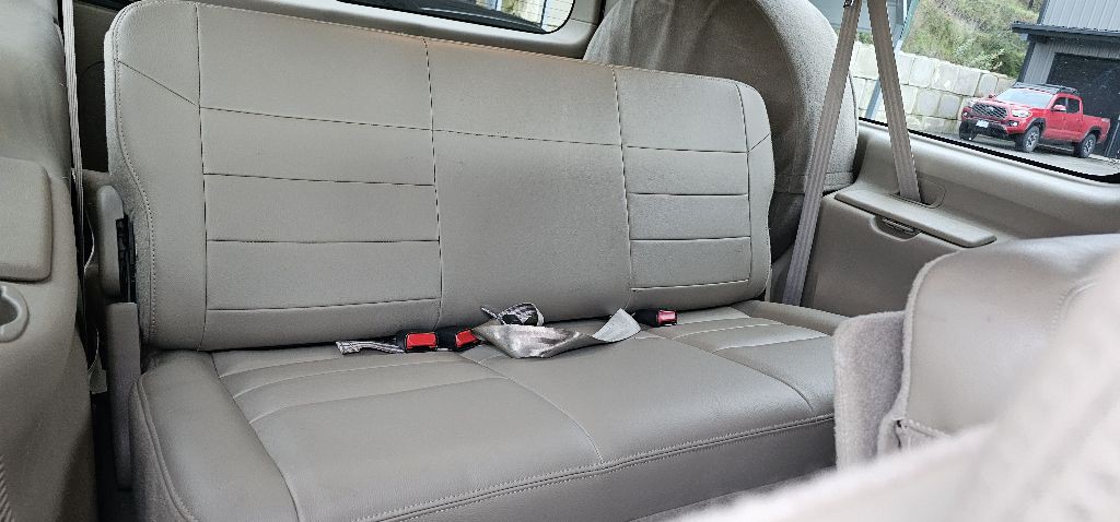 2005 Ford Excursion Image 15