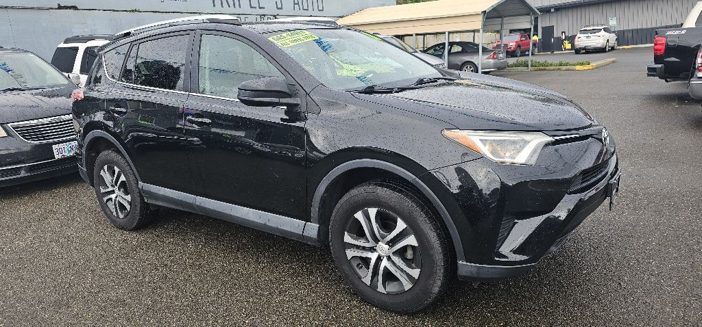 2016 Toyota Rav4 Image 2