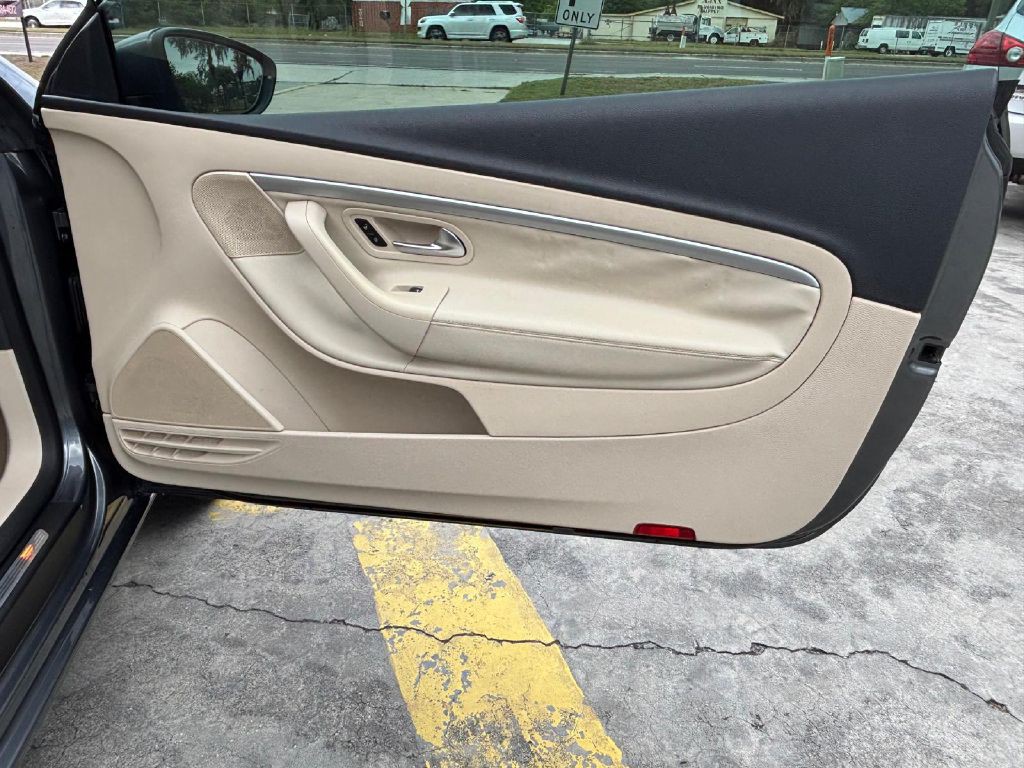 2012 Volkswagen Eos Image 17