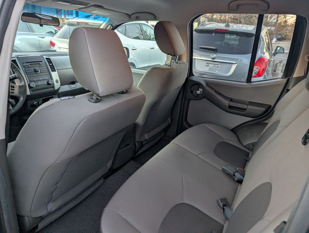2012 Nissan Xterra Image 11