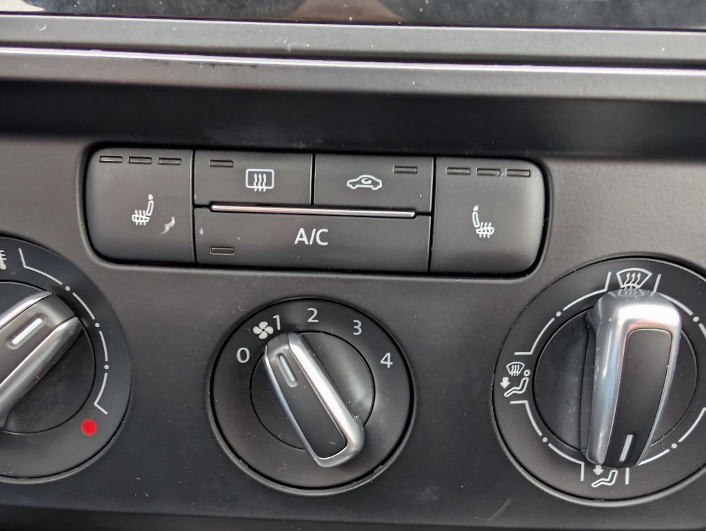 2017 Volkswagen Jetta Image 26