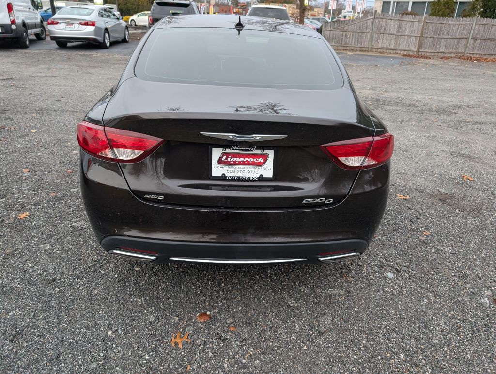 2015 Chrysler 200 Image 1