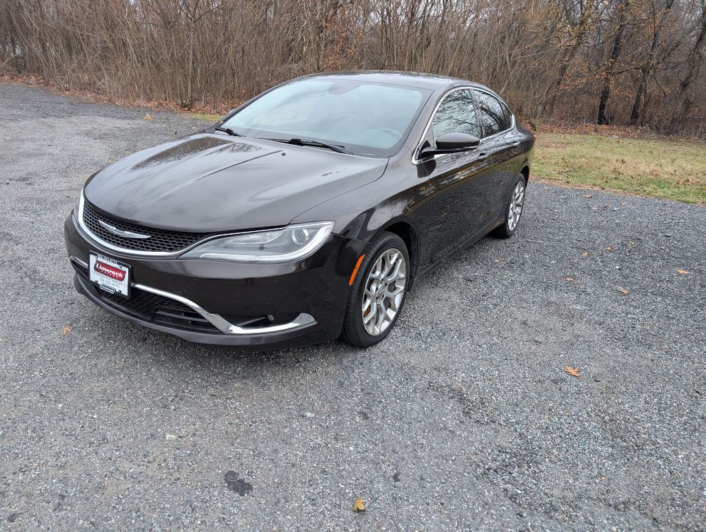 2015 Chrysler 200 Image 3