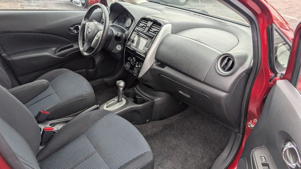 2016 Nissan Versa Image 6