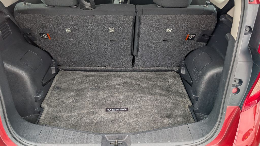 2016 Nissan Versa Image 8