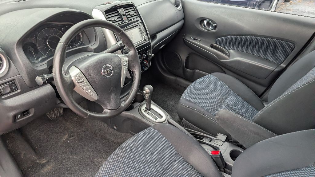2016 Nissan Versa Image 11