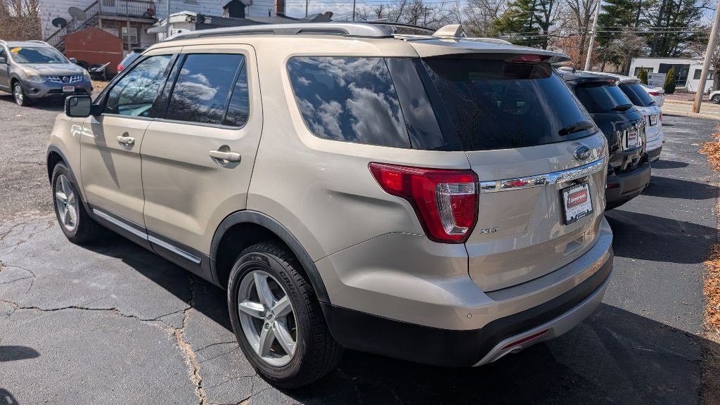 2017 Ford Explorer Image 3