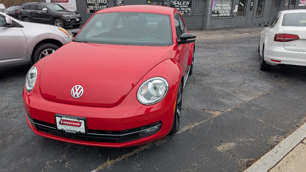 2012 Volkswagen Beetle Image 3
