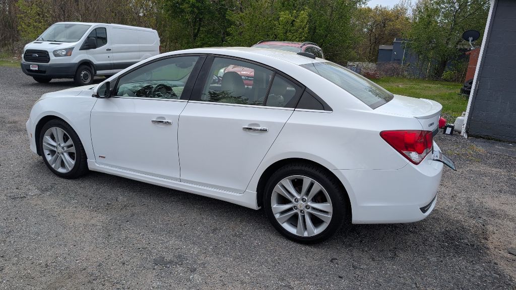 2015 Chevrolet Cruze Image 4