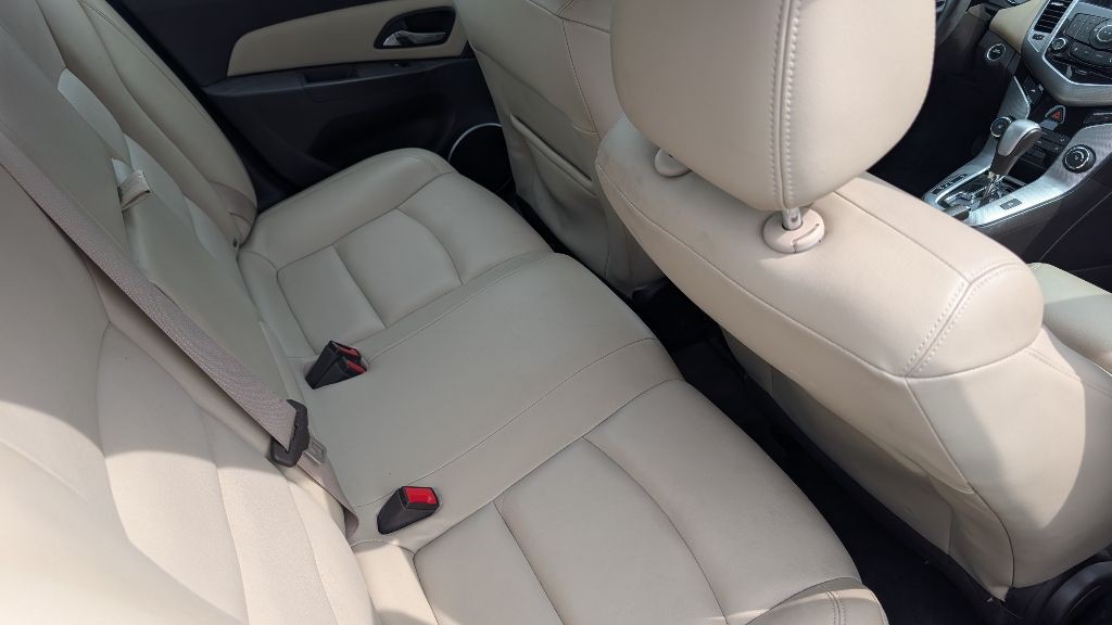 2015 Chevrolet Cruze Image 12
